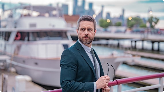 Финансово независимые лица