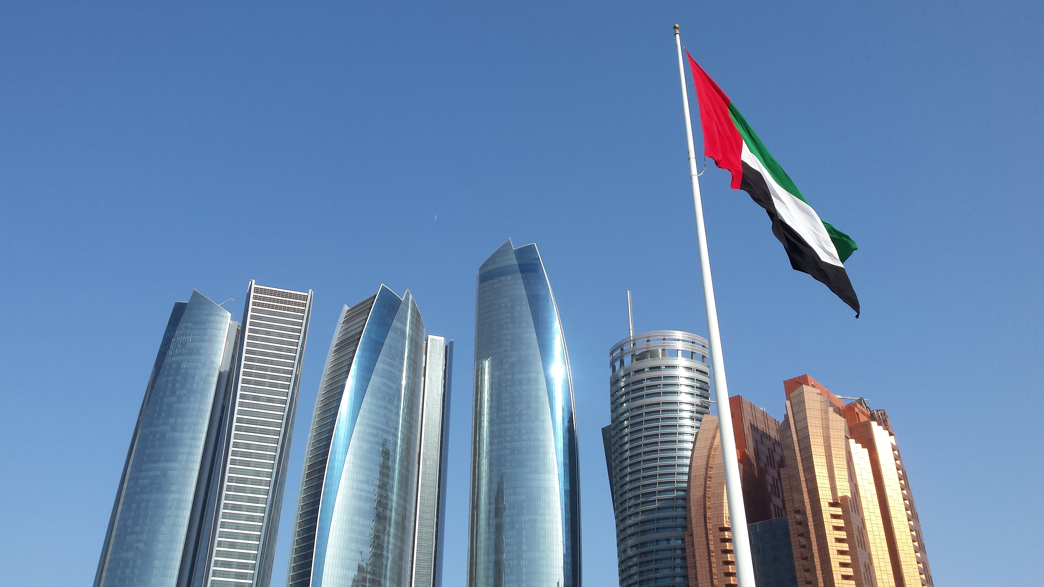 How to obtain a residence permit in the UAE