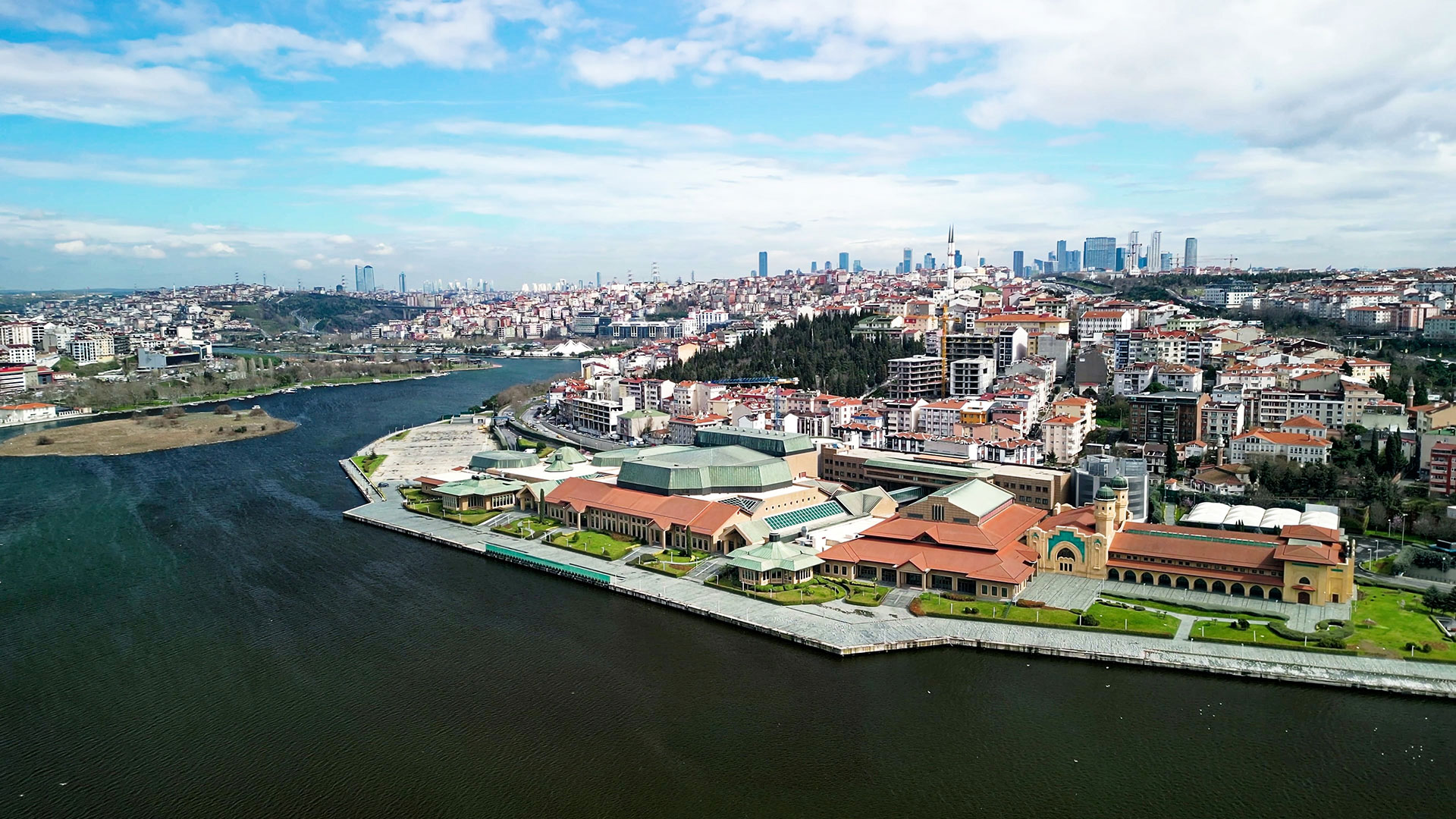 How to Choose a City and Neighborhood for Living with a Child